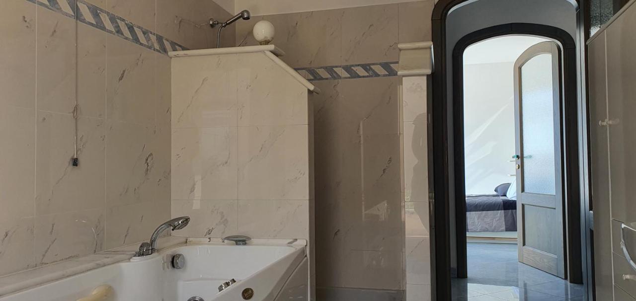 Attico Con Vista Su Genova Apartman Kültér fotó