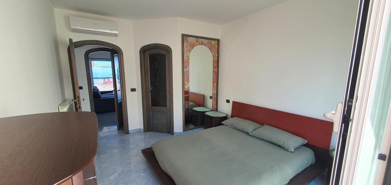 Attico Con Vista Su Genova Apartman Kültér fotó